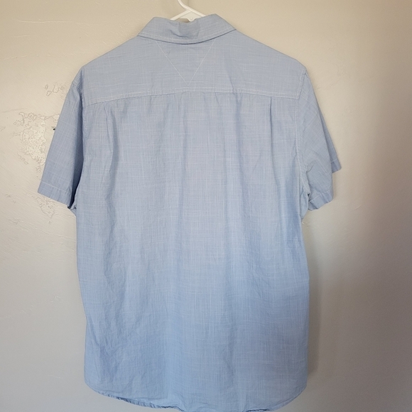 Tommy Hilfiger Men's Large Button Up Shirt Short Sleeve Light Blue Collared Top - Picture 5 of 5